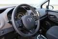 Toyota Yaris 1.5 Hybrid Dynamic | Trekhaak | Incl. Winterset | Rouge - thumbnail 4