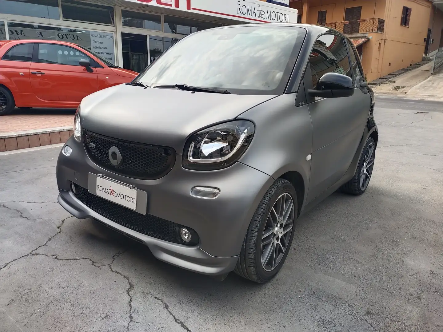 smart forTwo 0.9 t Brabus Xclusive 109cv twinamic Grigio - 2