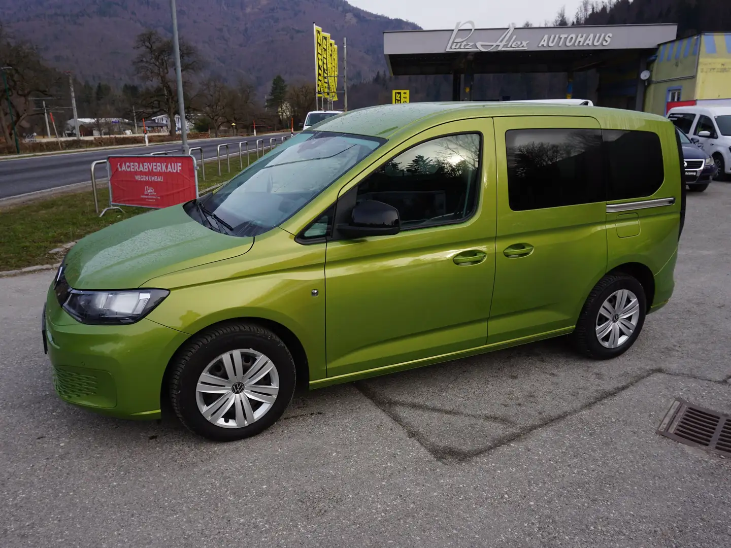Volkswagen Caddy Life 2,0 TDI Grün - 2