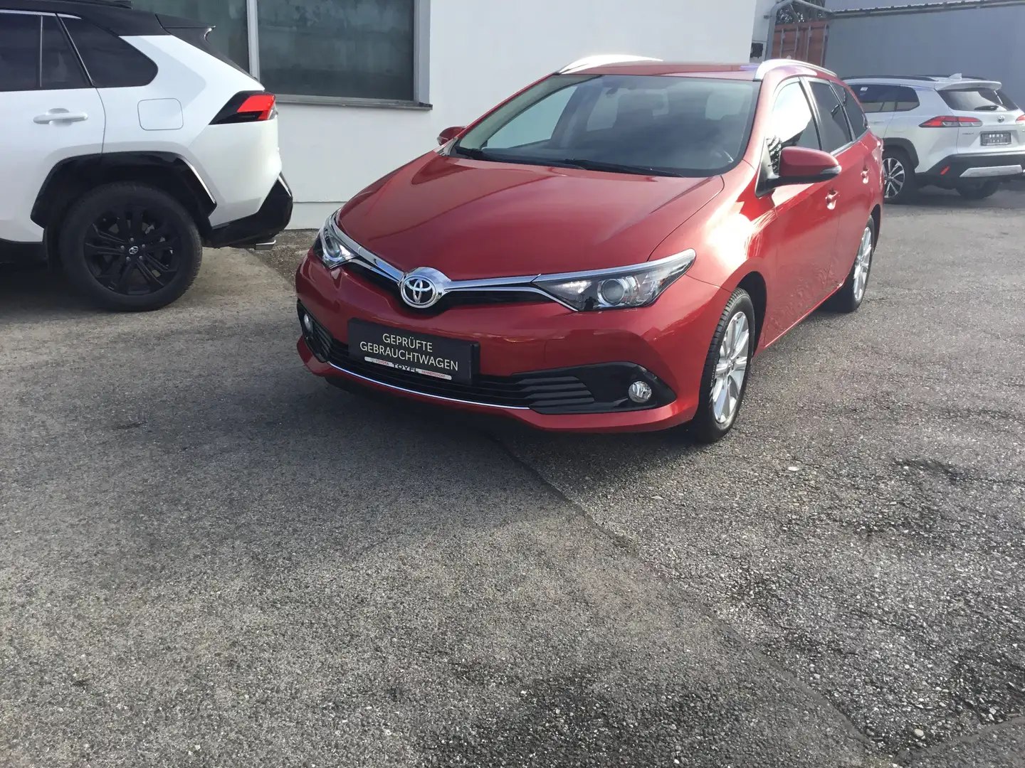 Toyota Auris TS 1,2 Turbo Style Rouge - 2