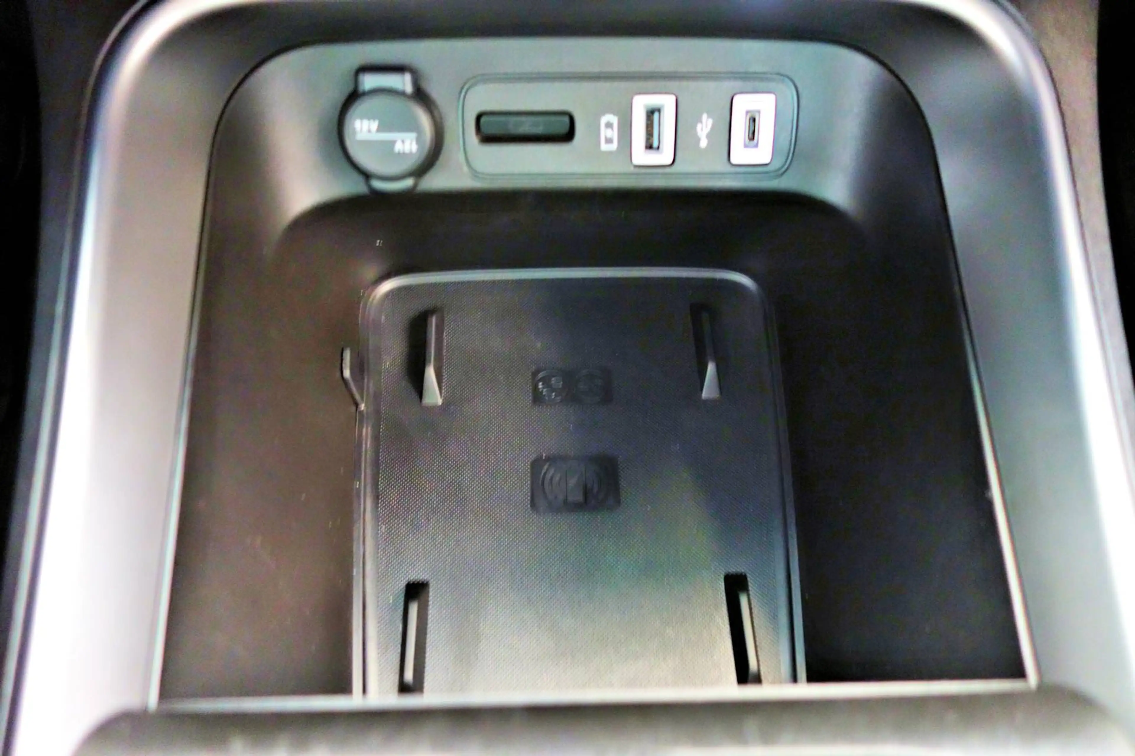 Jeep Avenger Altitude 1.2 LED,Navi,Rückfahrkamera,elek.Heckklappe — photo 15