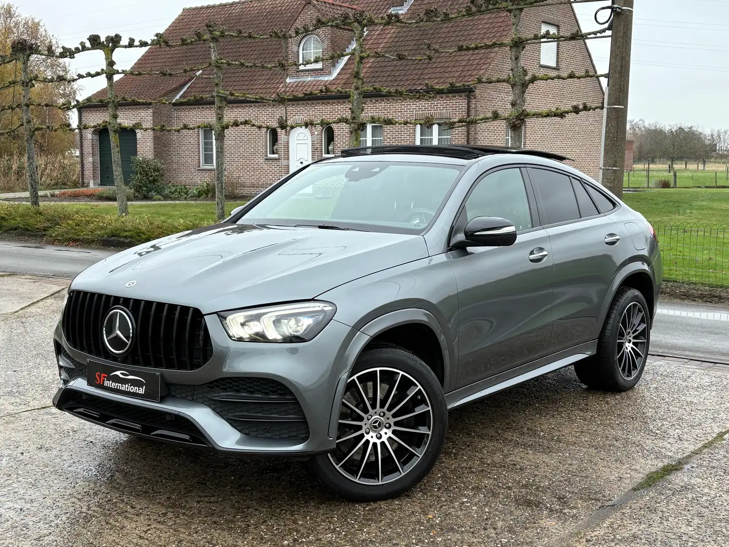 Mercedes-Benz GLE 350 GLE 350 e 4Matic 9G-TRONIC AMG Line Gris - 1