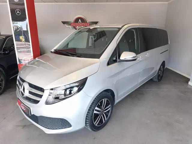 Mercedes-Benz V 220 220d Largo