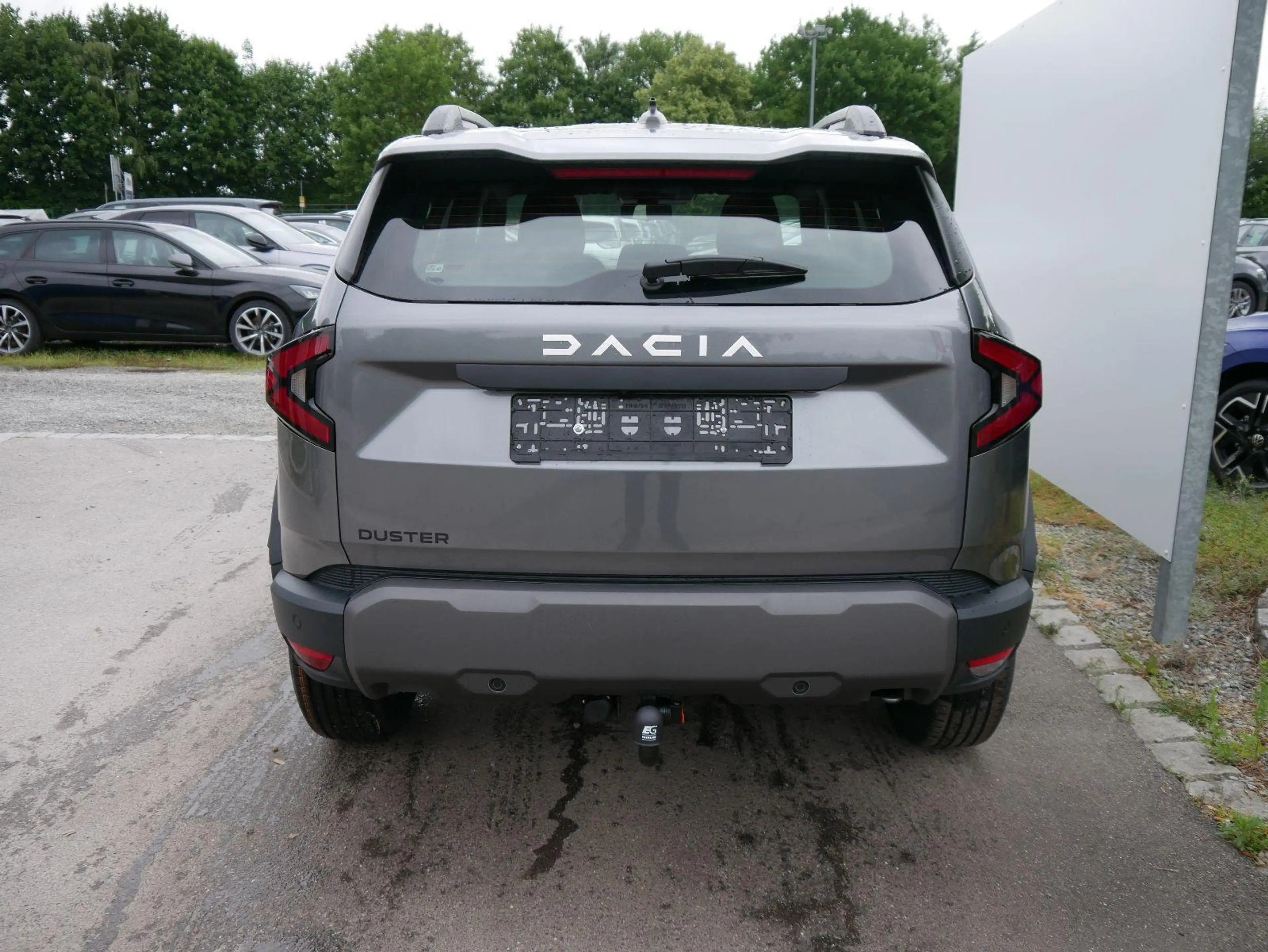 Dacia Duster Expression 3 TCe 4x2*NAVI-ÜBER-SMARTLINK*AHK*PD... — photo 2