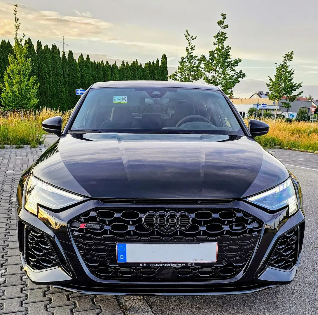 Audi RS3 8Y Limo Voll Keramik Matrix 290kmh HUD Garantie Schwarz - 1
