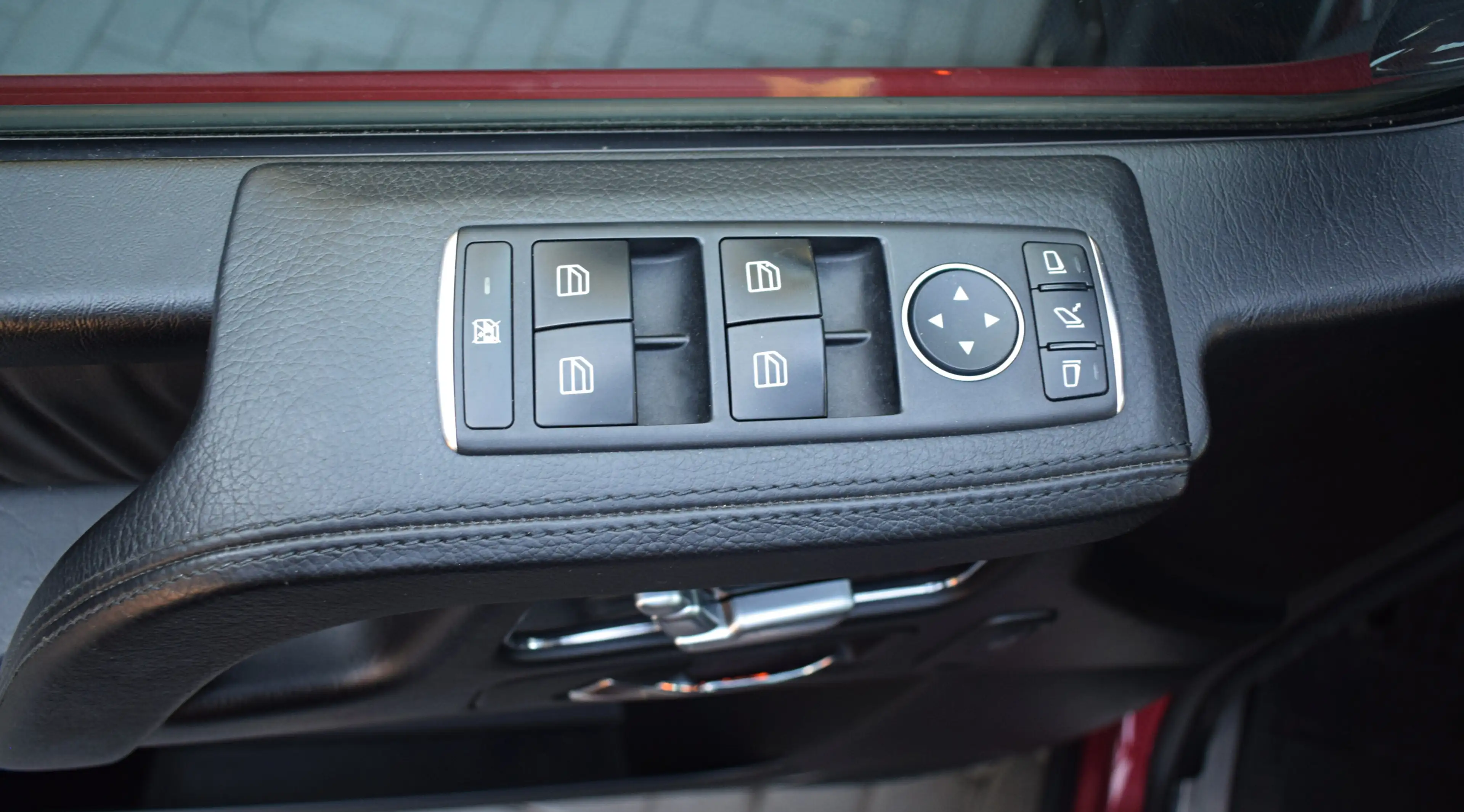 Mercedes-Benz G 500 DESIGNO-DYNAMICA BIXENON SPORT-ABGASANLAGE — photo 9