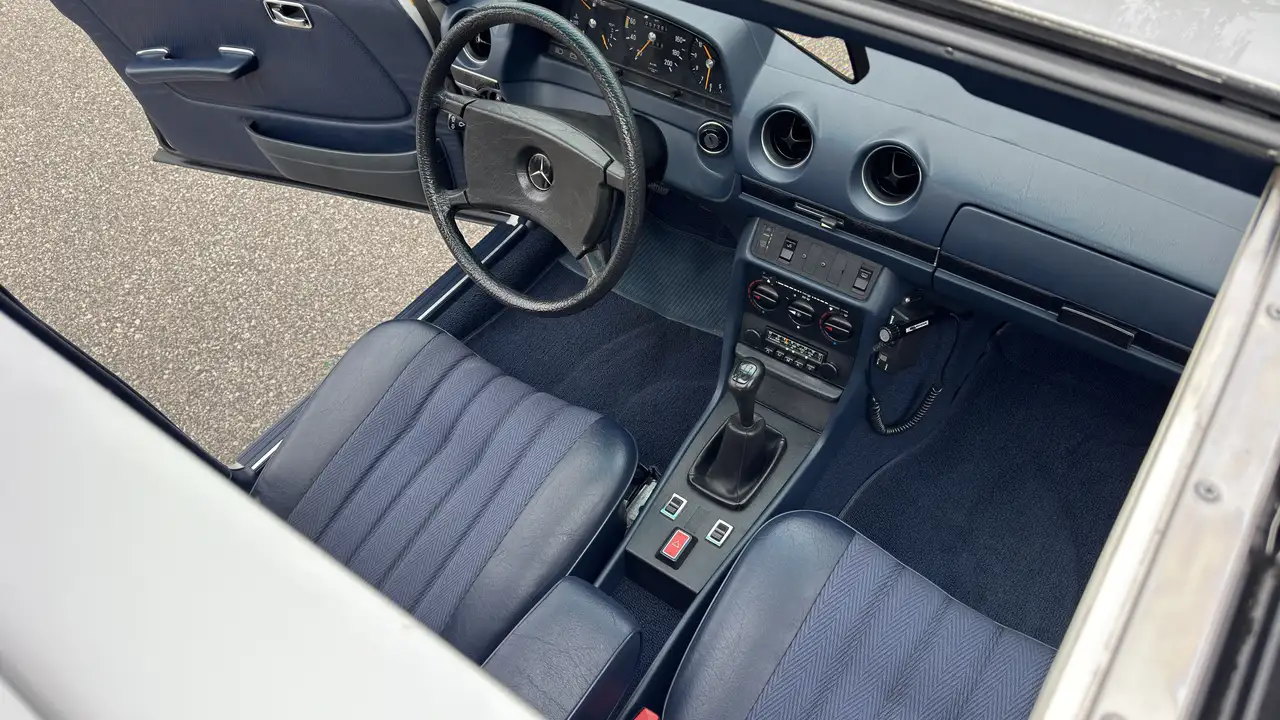 Mercedes-Benz 200 W123 1981 M102 Low Mileage, excellent condition, foto 6