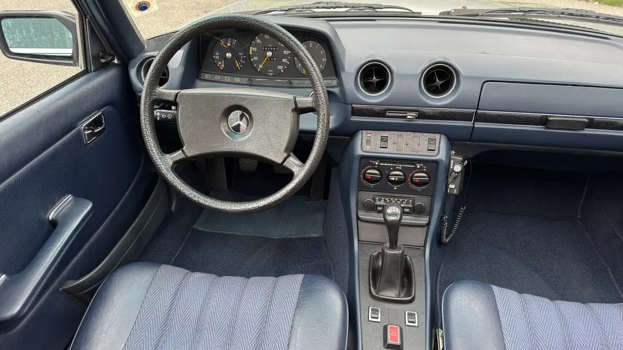 Mercedes-Benz 200 W123 1981 M102 Low Mileage, excellent condition, foto 7