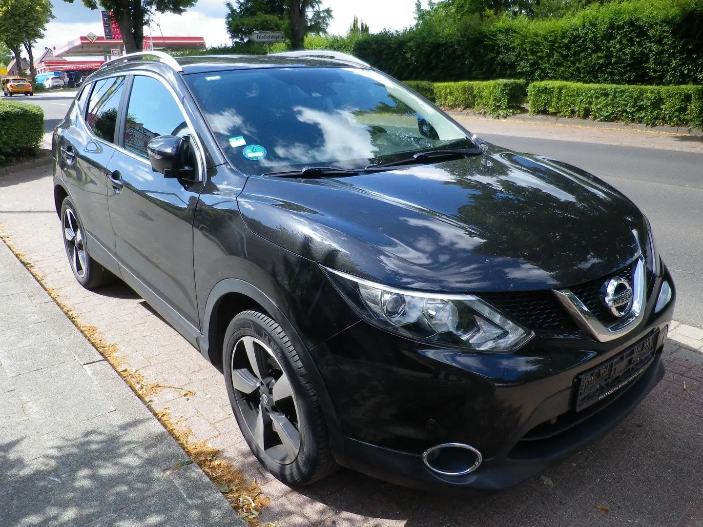 Nissan Qashqai N-Connecta Zwart - 1