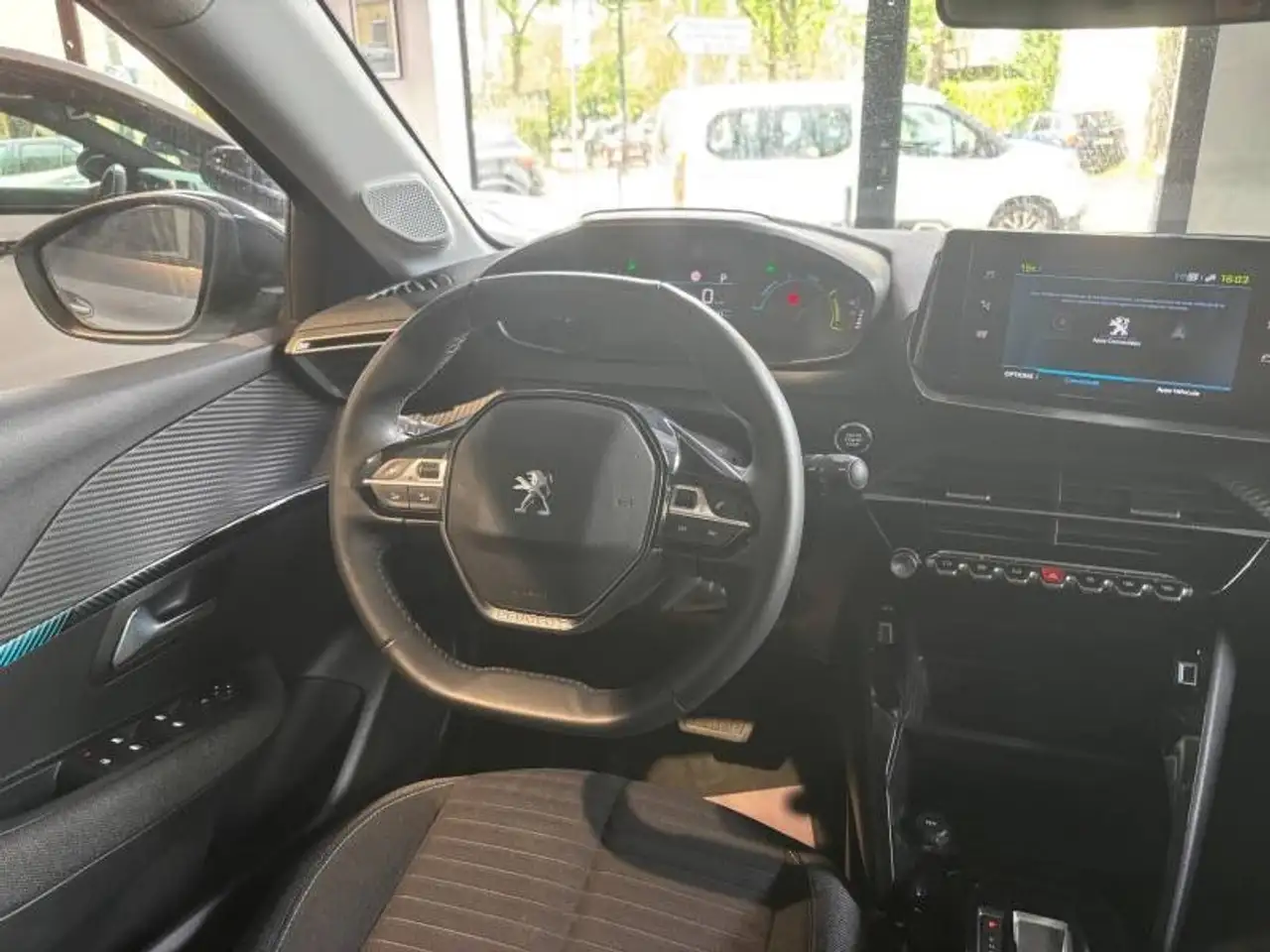 Peugeot 208 208 Elektro — photo 12