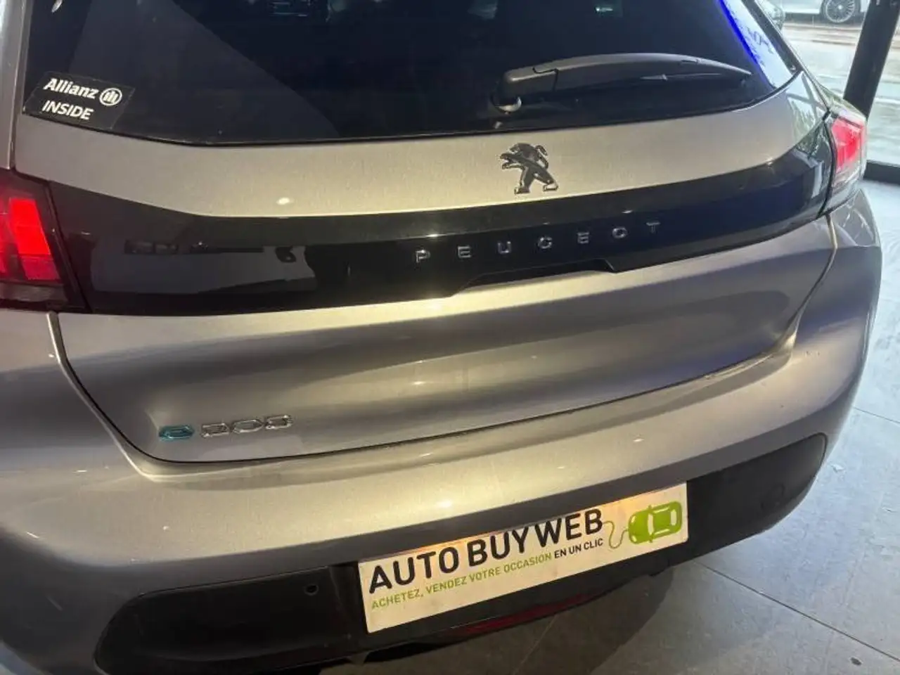 Peugeot 208 208 Elektro — photo 34