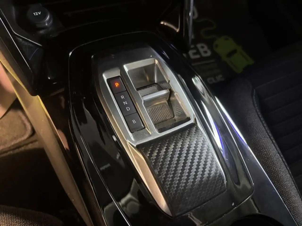 Peugeot 208 208 Elektro — photo 20
