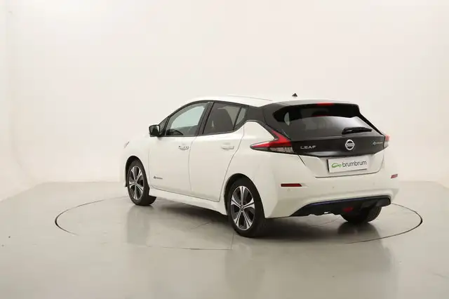 Nissan Leaf view 3