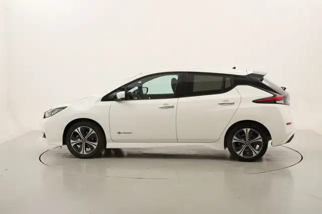 Nissan Leaf view 2