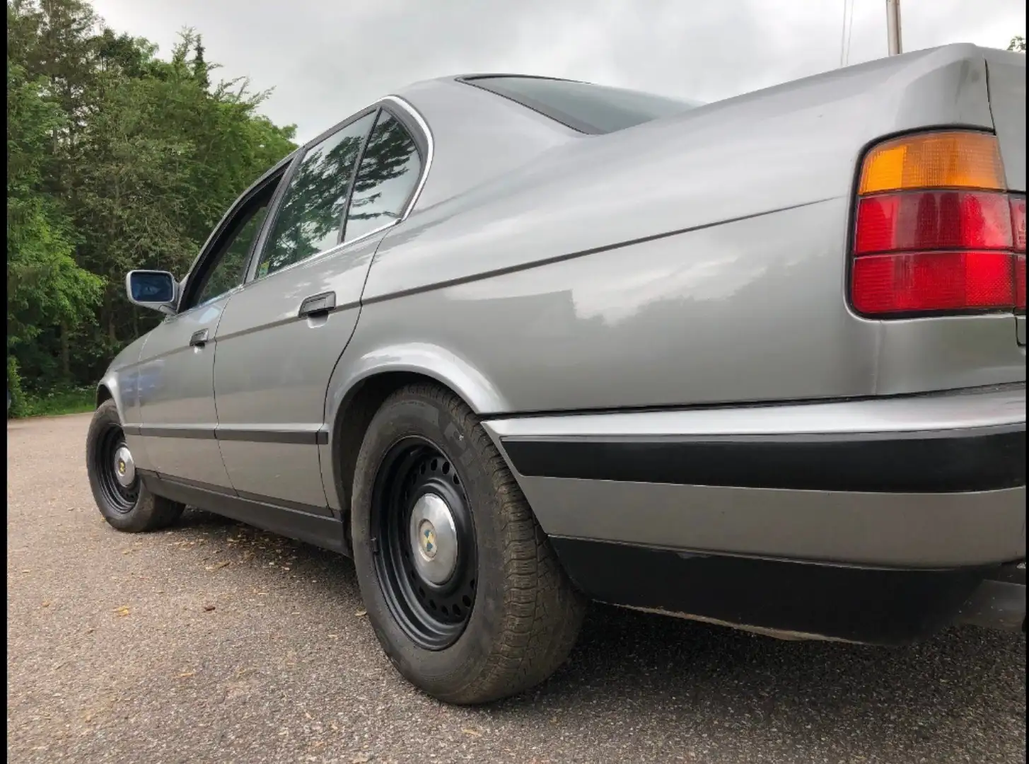 BMW 530 530i Срібний - 2