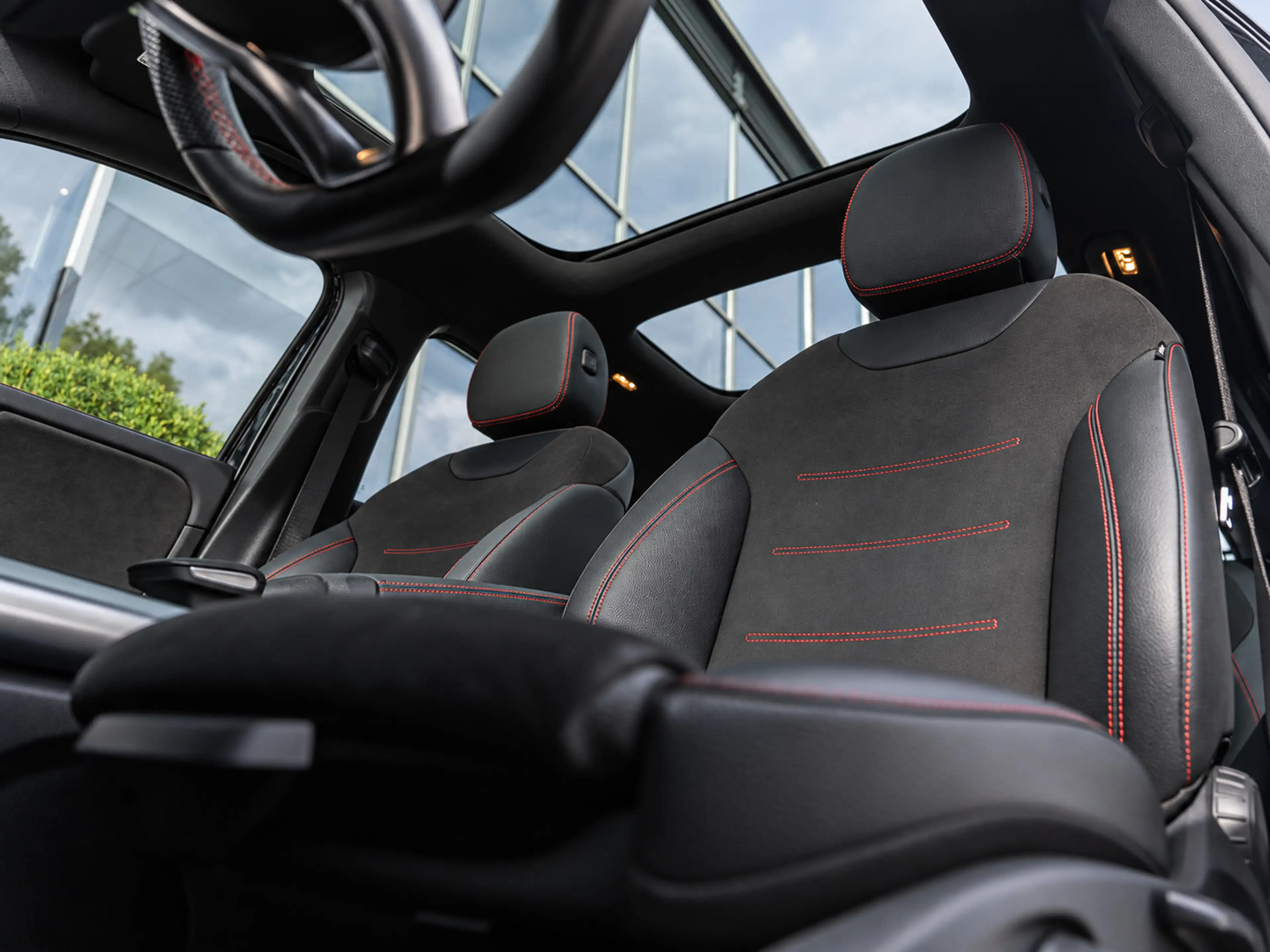 Mercedes-Benz GLA 250 4MATIC AMG Line|PANO|SFEER.|CAM|20'' — photo 12