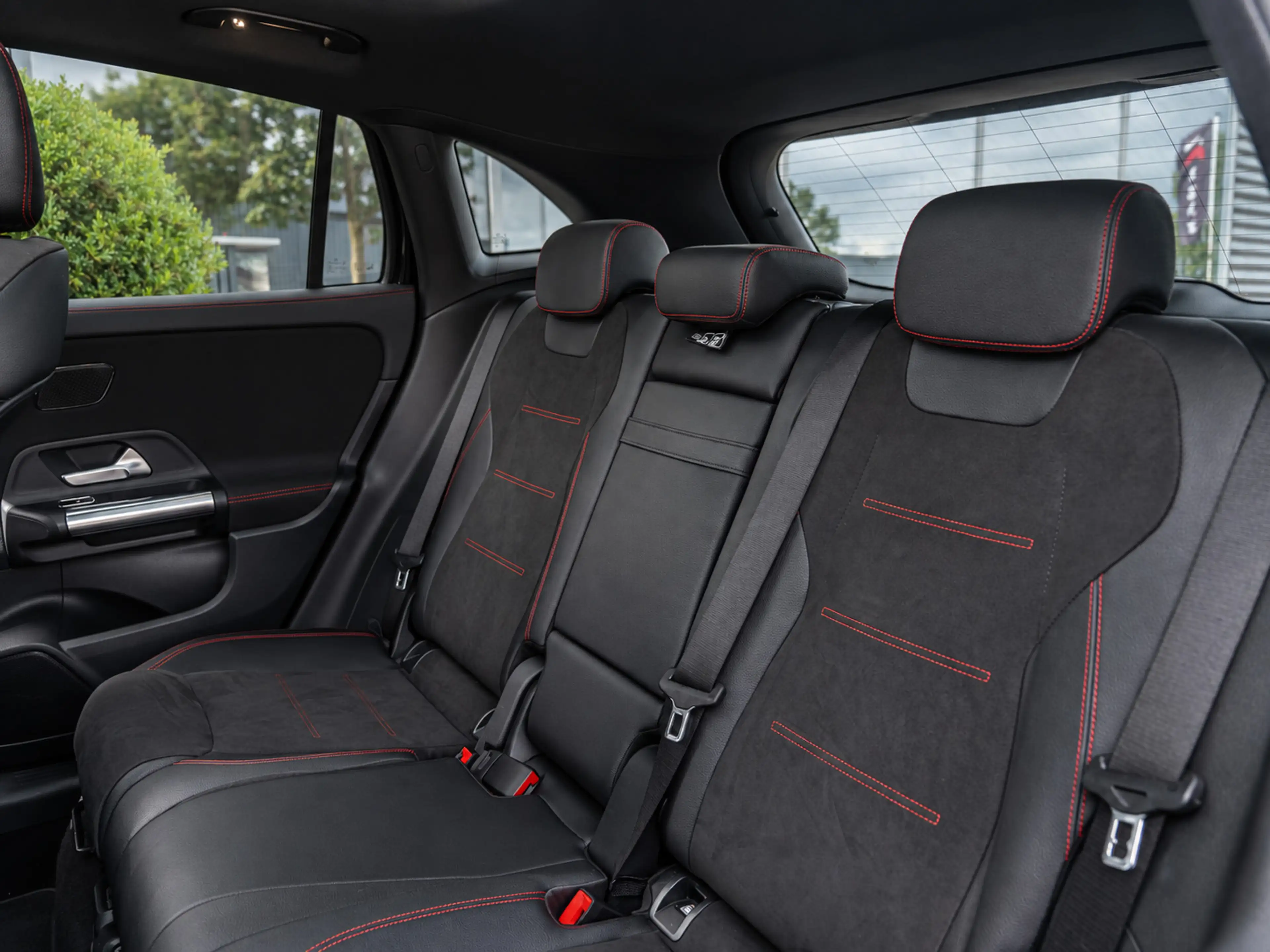 Mercedes-Benz GLA 250 4MATIC AMG Line|PANO|SFEER.|CAM|20'' — photo 15