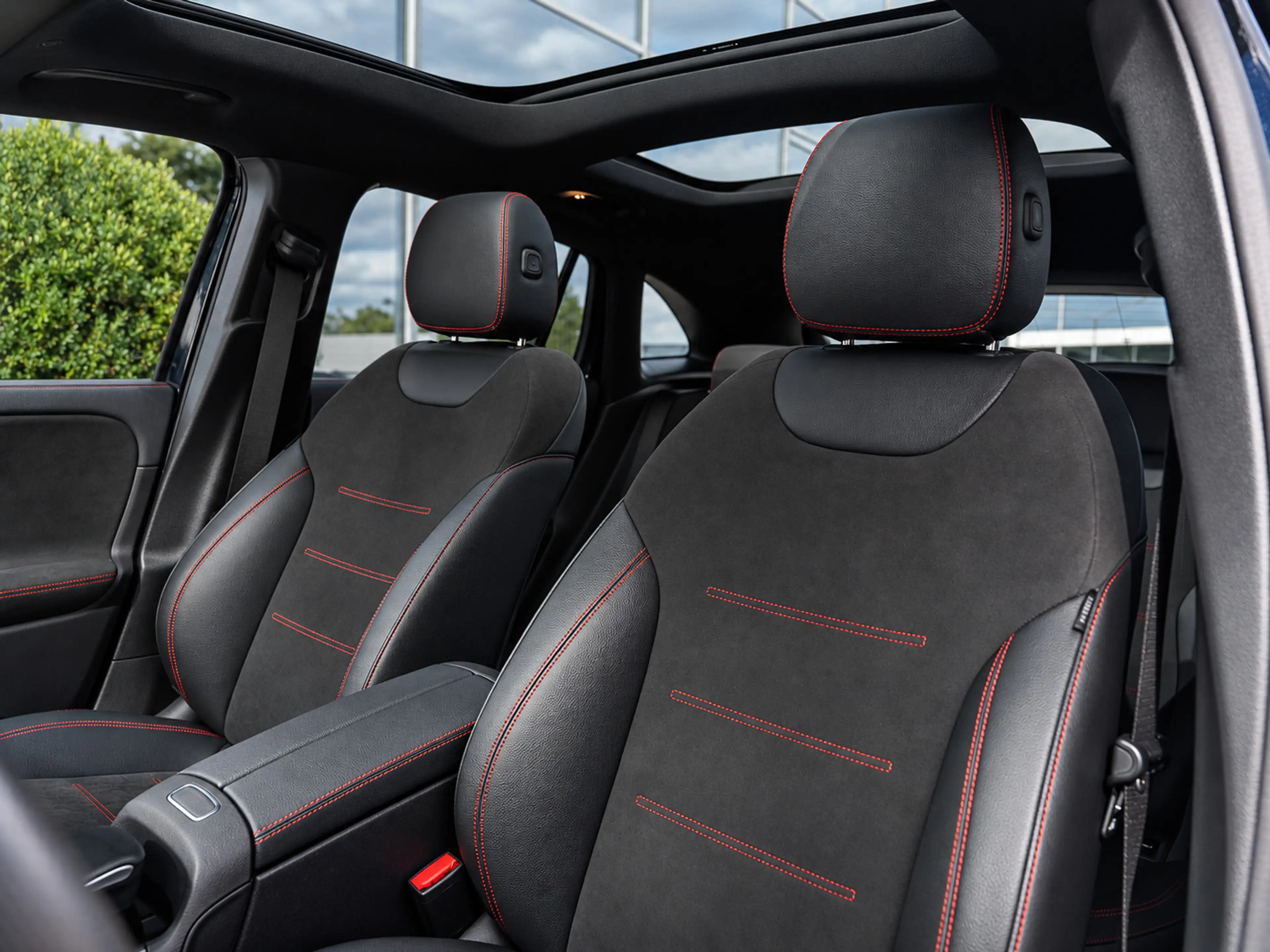 Mercedes-Benz GLA 250 4MATIC AMG Line|PANO|SFEER.|CAM|20'' — photo 14