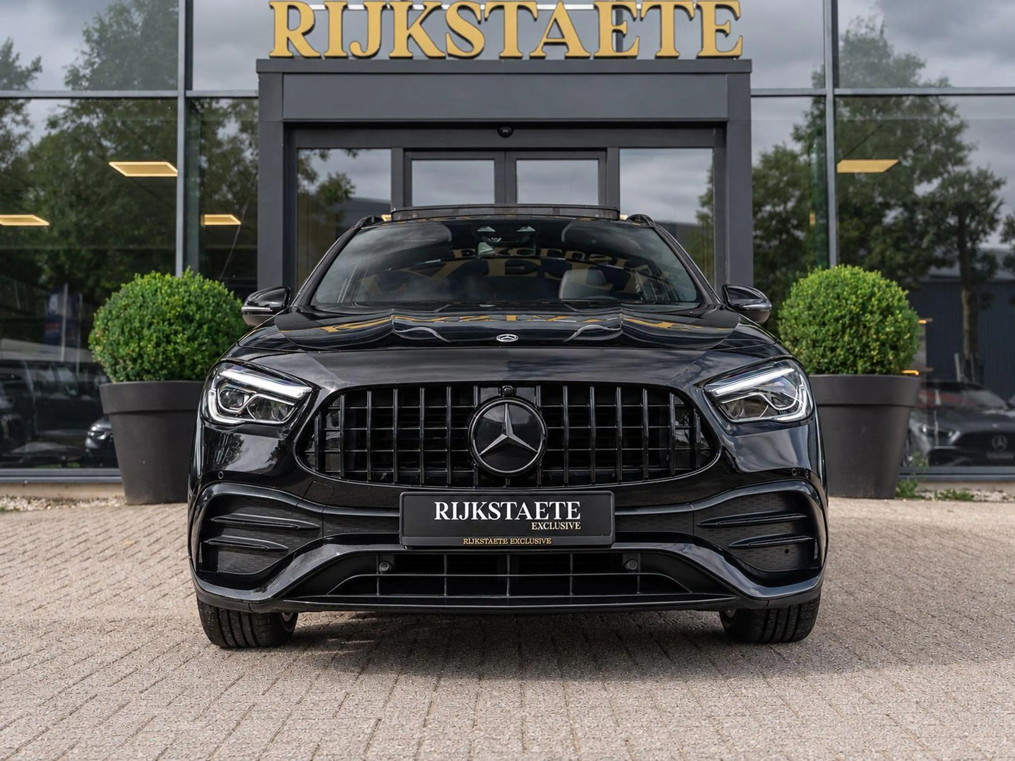 Mercedes-Benz GLA 250 4MATIC AMG Line|PANO|SFEER.|CAM|20'' — photo 3