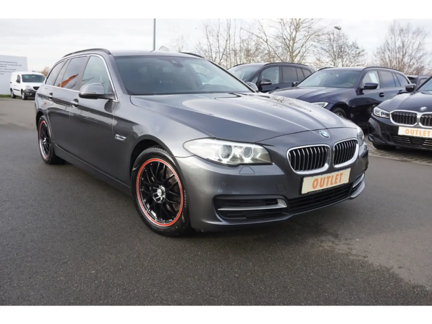 BMW 520 d Touring-Auto-Navi-abn.AHK-Sihz-Leder-EU6 Grau - 1