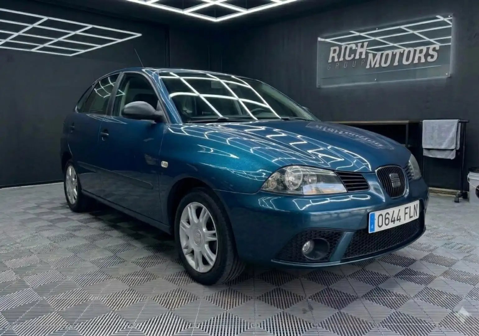 SEAT Ibiza 1.4 16v Hit 85 Azul - 1