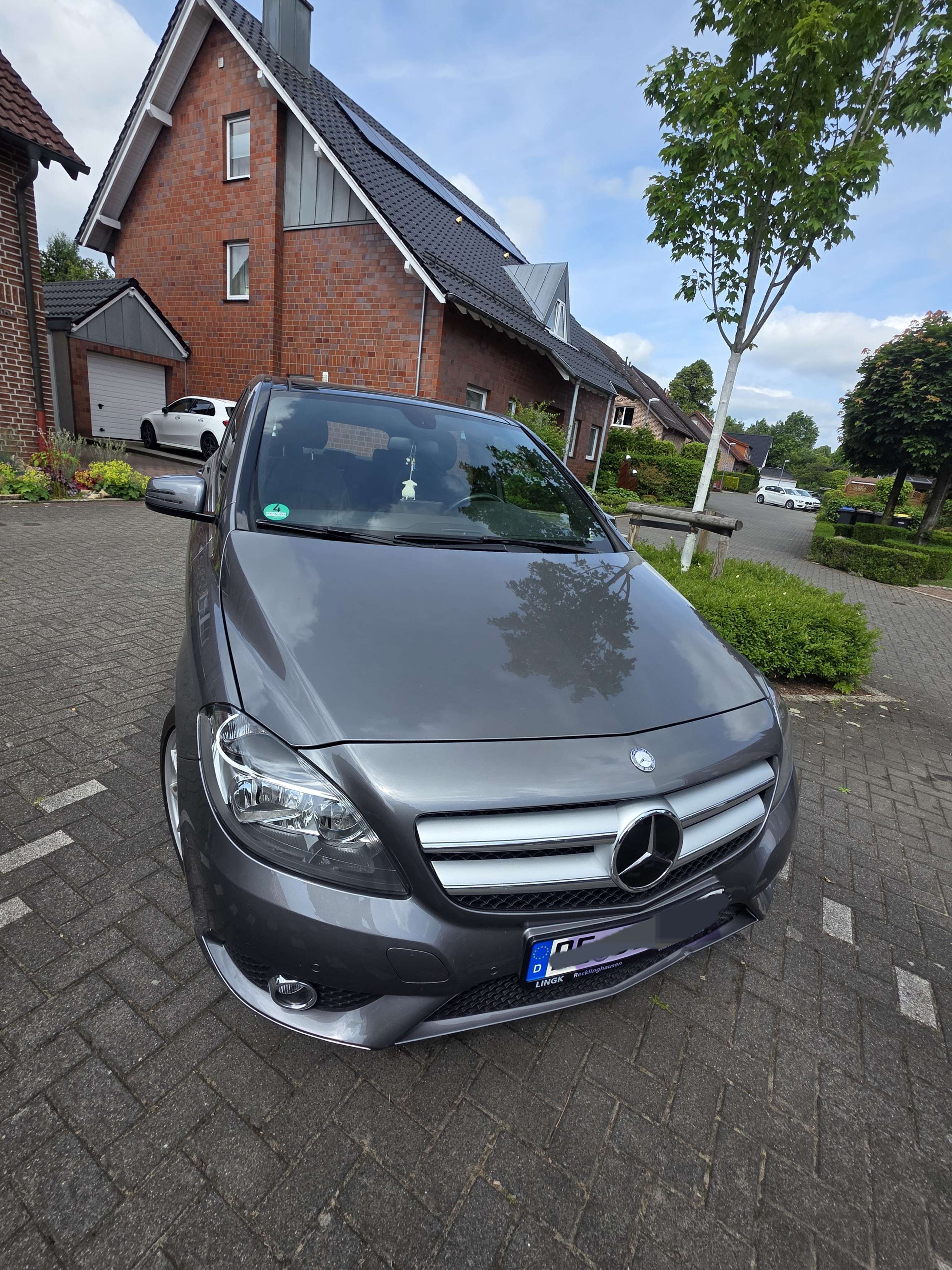 Second hand Mercedes Benz B-Class 200