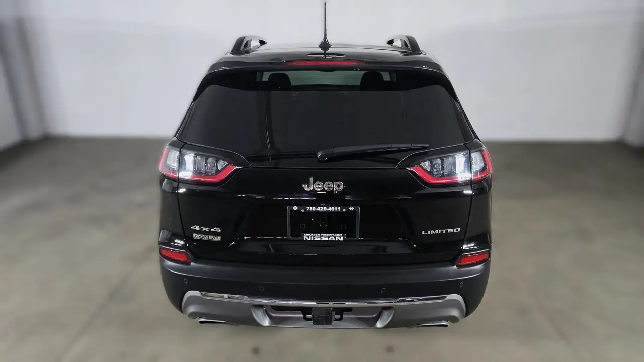 Jeep Cherokee снимка Jeep Cherokee