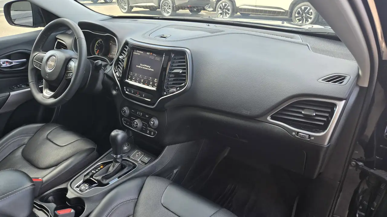 Jeep Cherokee снимка Jeep Cherokee