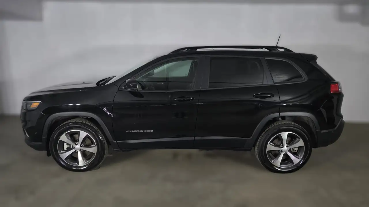 Jeep Cherokee снимка Jeep Cherokee