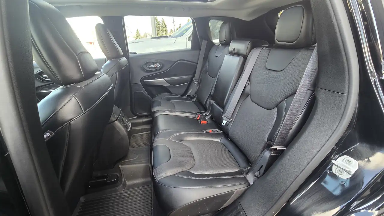 Jeep Cherokee снимка Jeep Cherokee