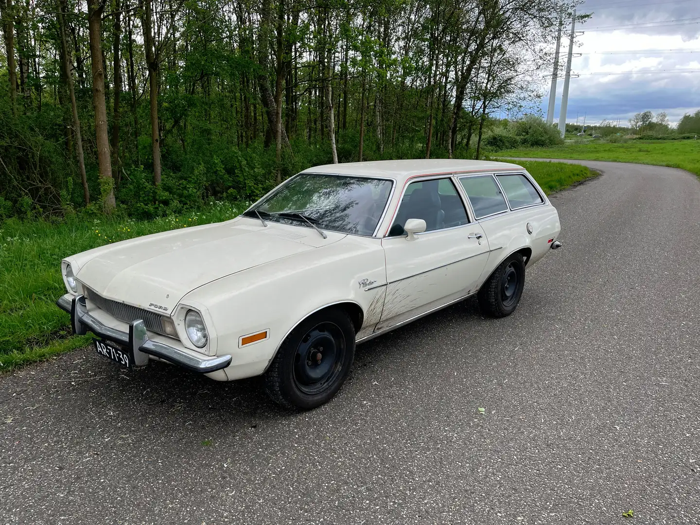 Ford Pinto Wagon Beige - 2