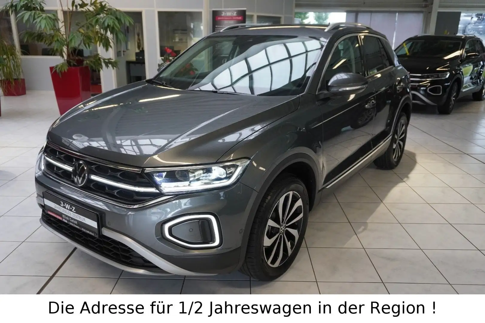 Volkswagen T-Roc Style 1.5 TSI DSG*ACC*KAMERA*SHZ*R17*LED* Grau - 1
