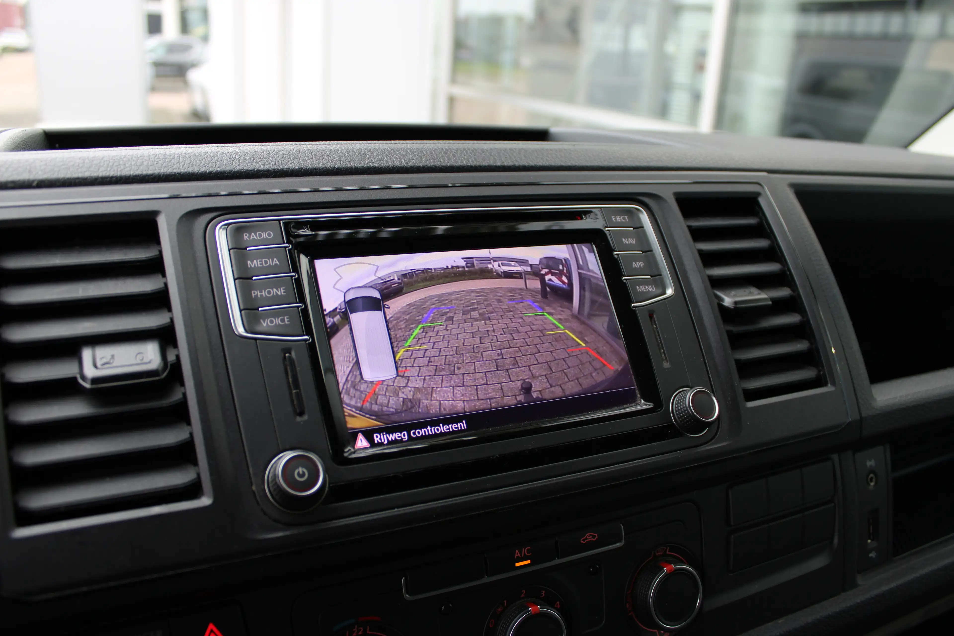 Volkswagen Transporter 2.0 TDI L2H1 4Motion Highline 204pk | Trekhaak | B — photo 19