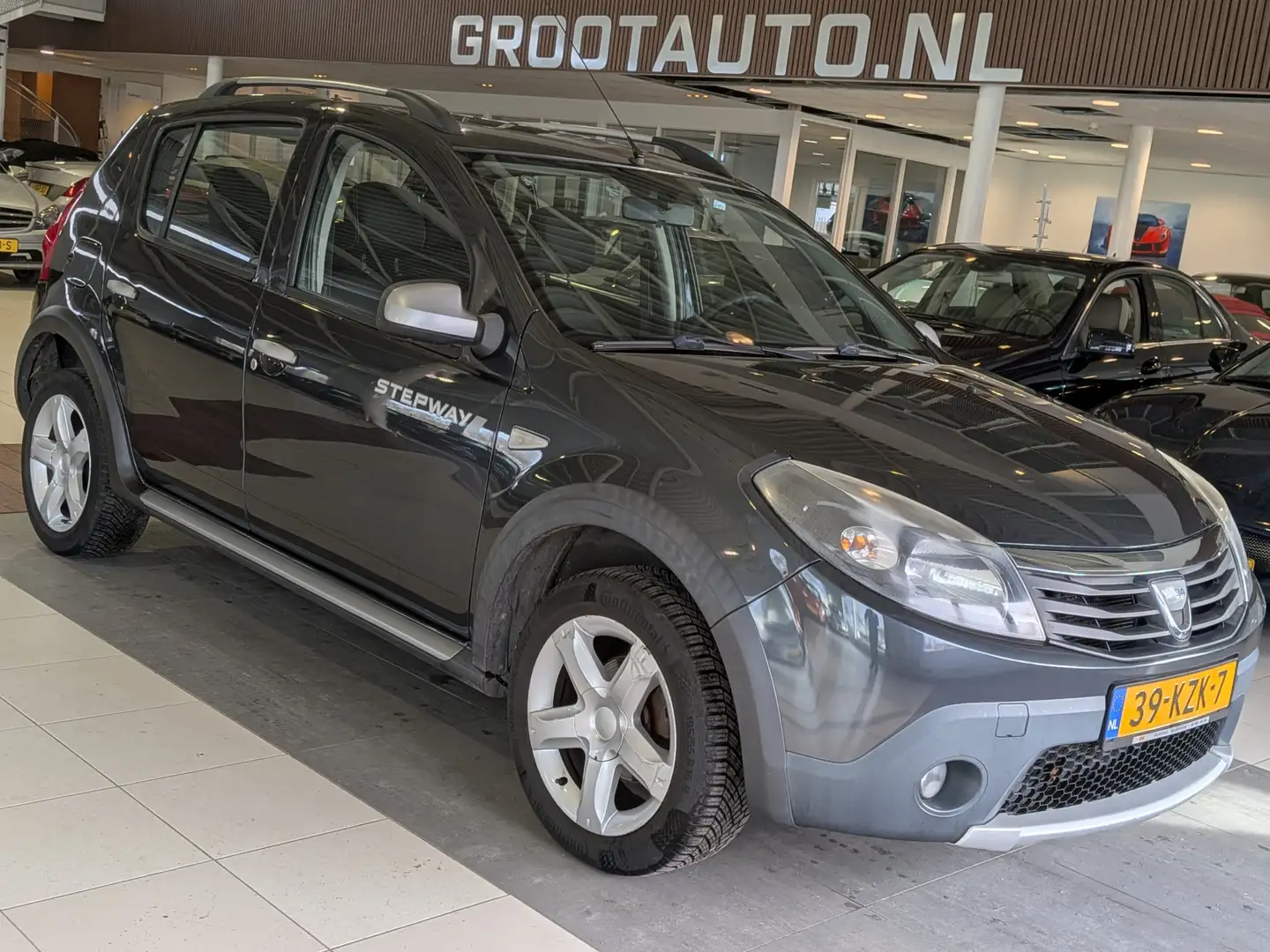 Dacia Sandero 1.6 Stepway Airco, Stuurbekrachtiging Grijs - 1