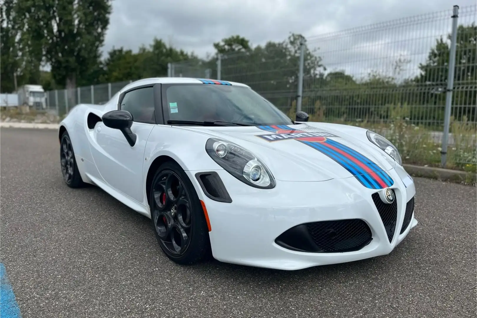 Alfa Romeo 4C Coupé 1750 TBi - 240 - BV TCT COUPE Carbon Edition Martini ! Weiß - 2