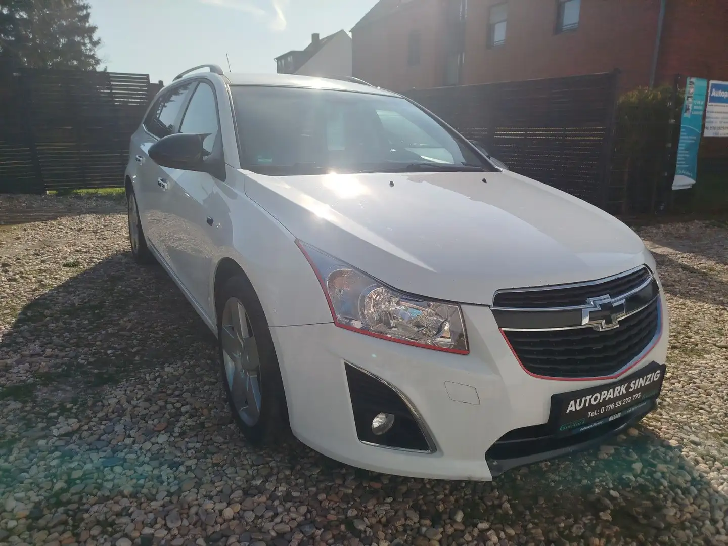Chevrolet Cruze Station Wagon LTZ 2,0 Aut.*Navi*Kam.*Temp. Blanc - 1