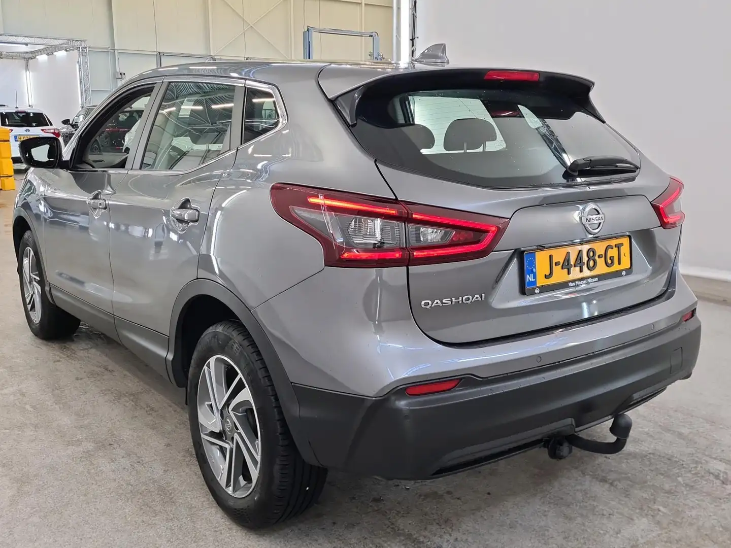 Nissan Qashqai 1.3 DIG-T 160pk Acenta | Trekhaak | Navi | Apple C Grijs - 2