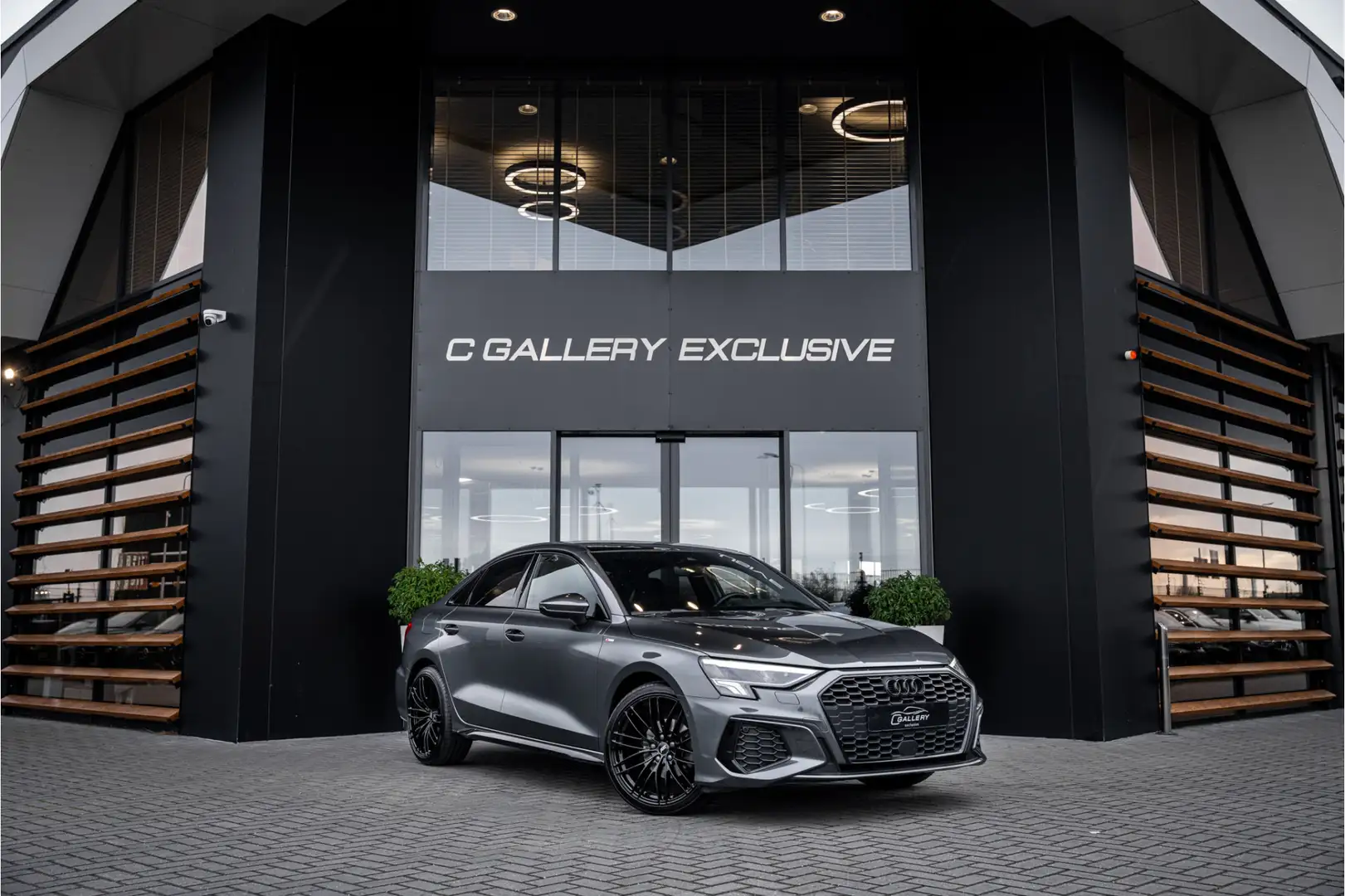 Audi A3 Limousine 35 TFSI edition one - S Line | Panorama Gris - 1