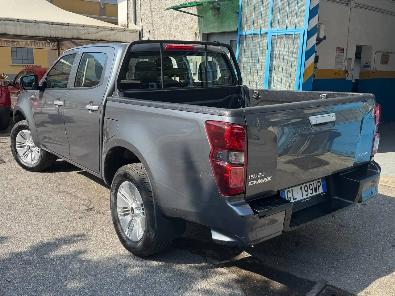 Isuzu D-Max 2023 — фото 6
