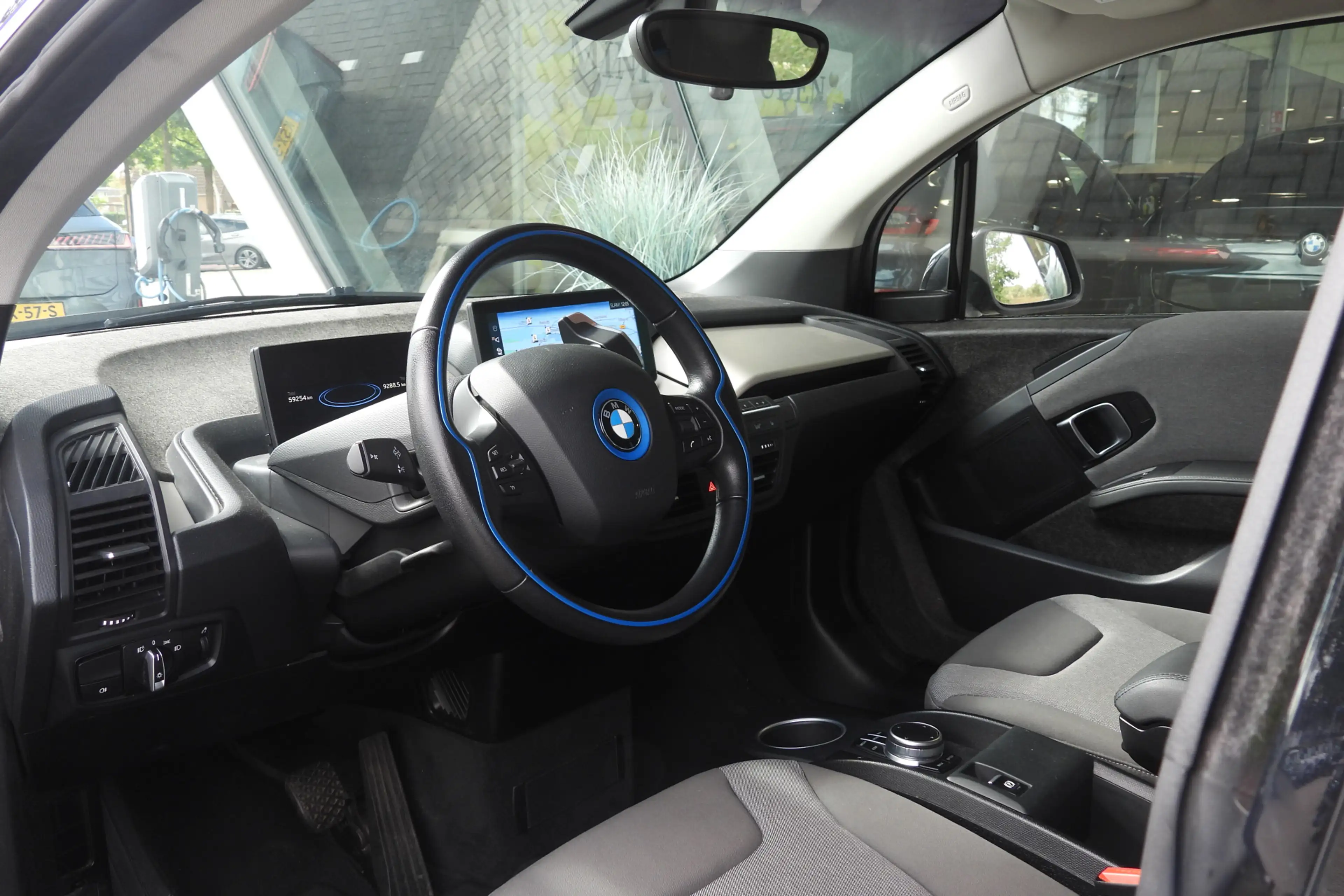 BMW i3 S Executive / Achteruitrijcamera / Stoelverwarming — photo 7