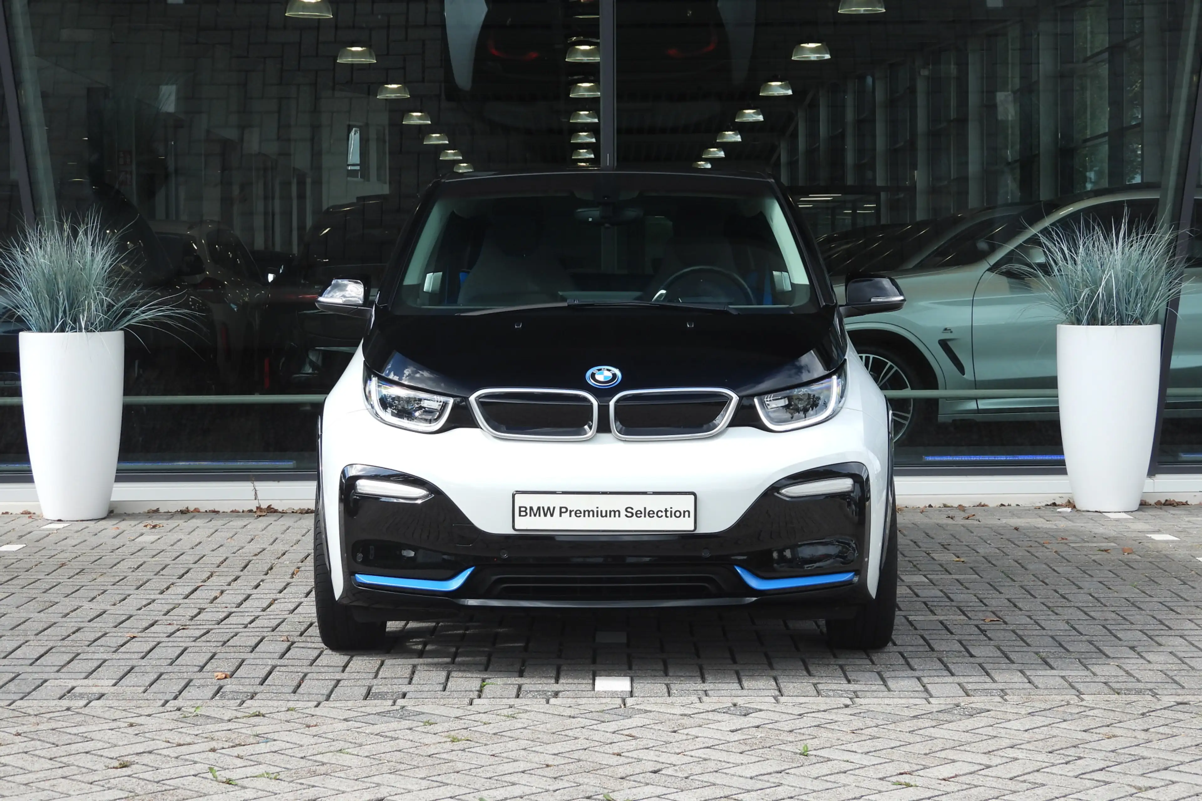 BMW i3 S Executive / Achteruitrijcamera / Stoelverwarming — photo 4