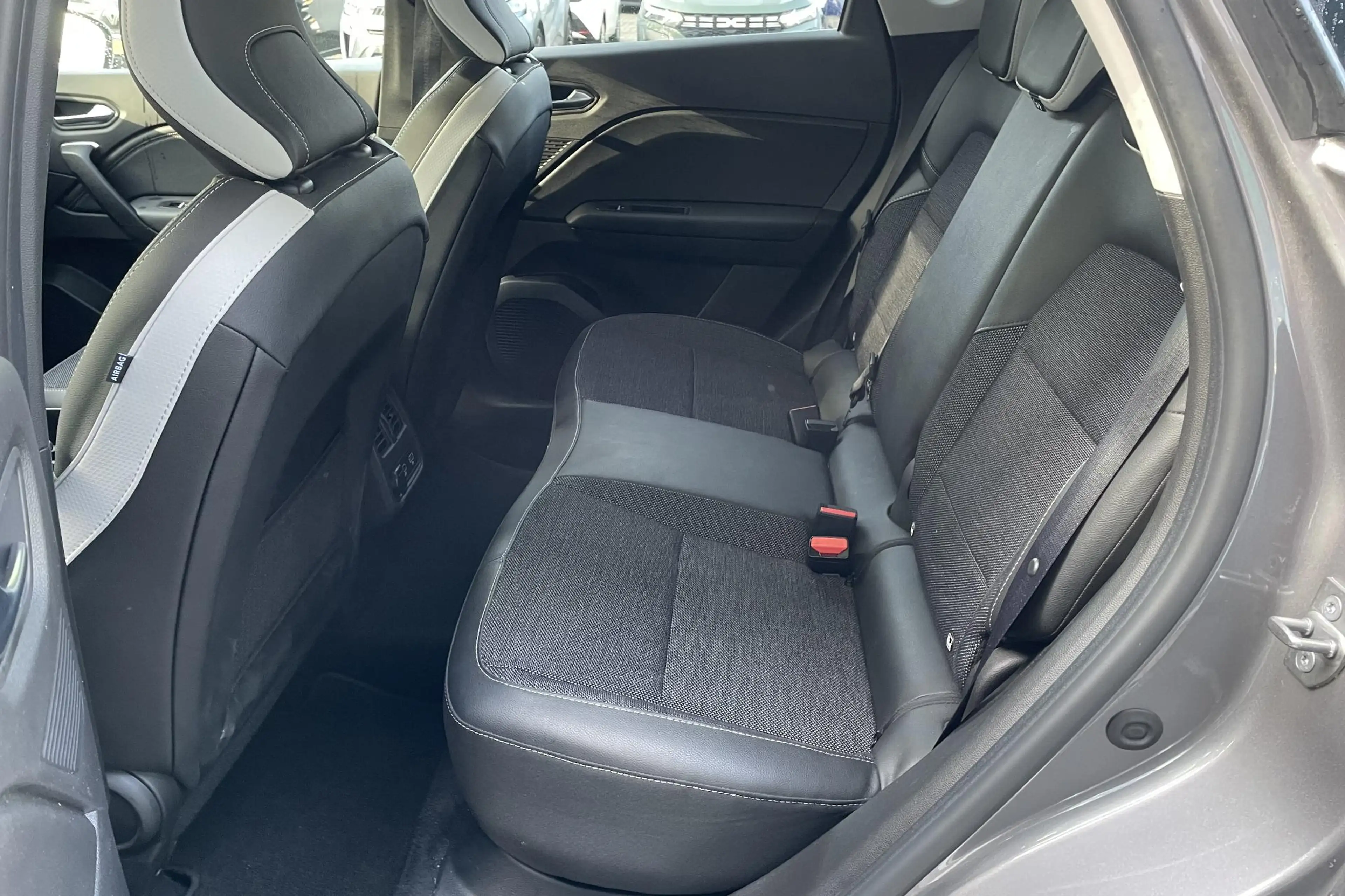 Renault Captur 1.6 E-Tech full hybrid 145 techno | 1e eig. | Nav — photo 12
