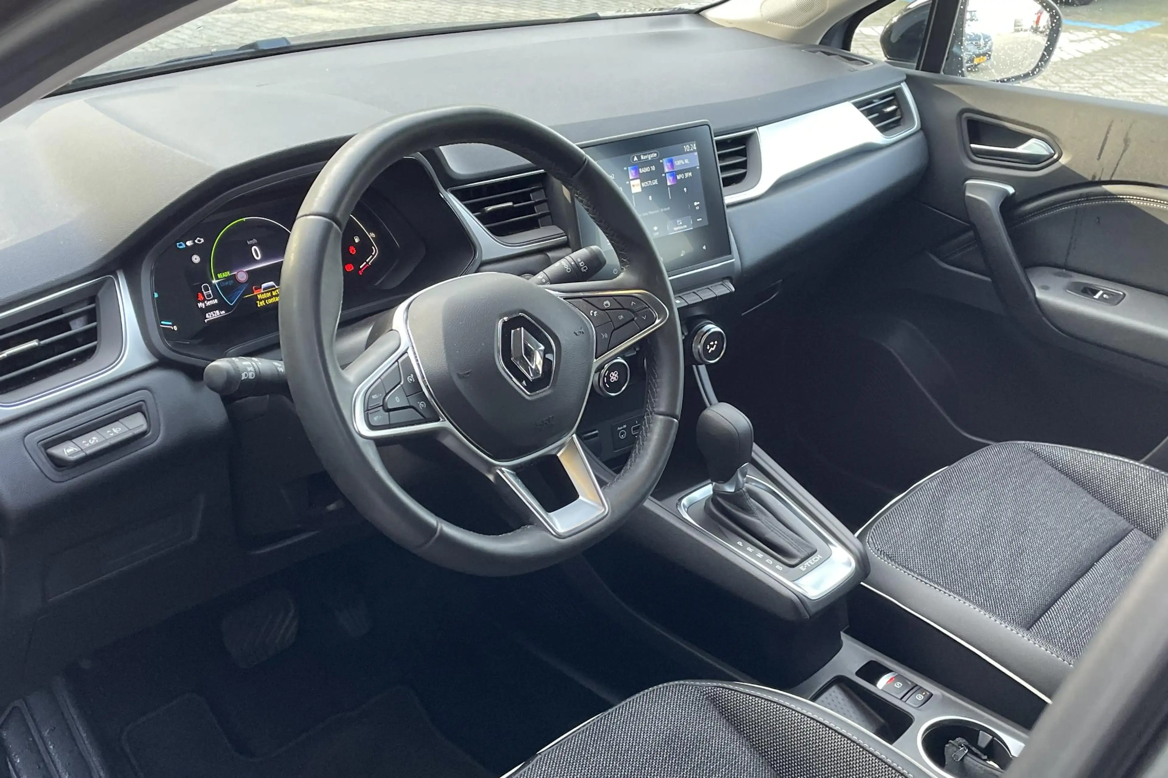 Renault Captur 1.6 E-Tech full hybrid 145 techno | 1e eig. | Nav — photo 9