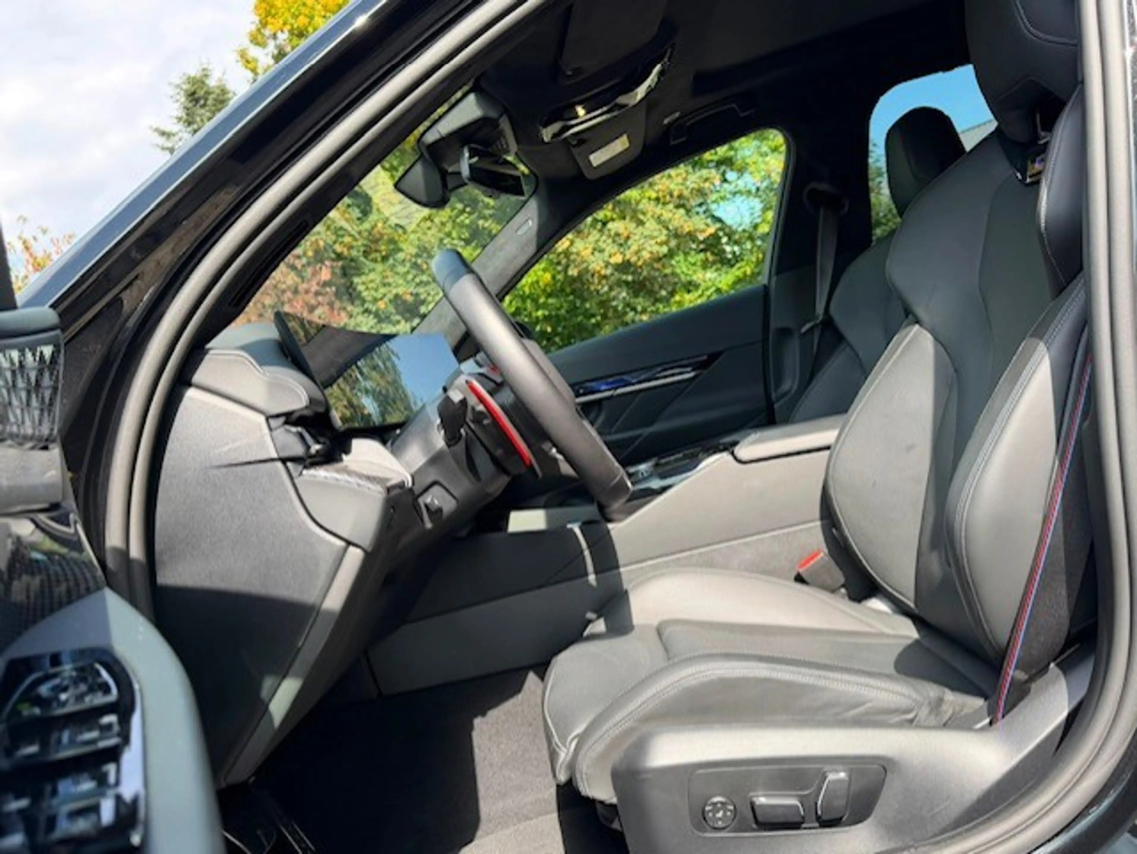 BMW M5 M5 PHEV 4.4 AS (535 kW) — photo 11