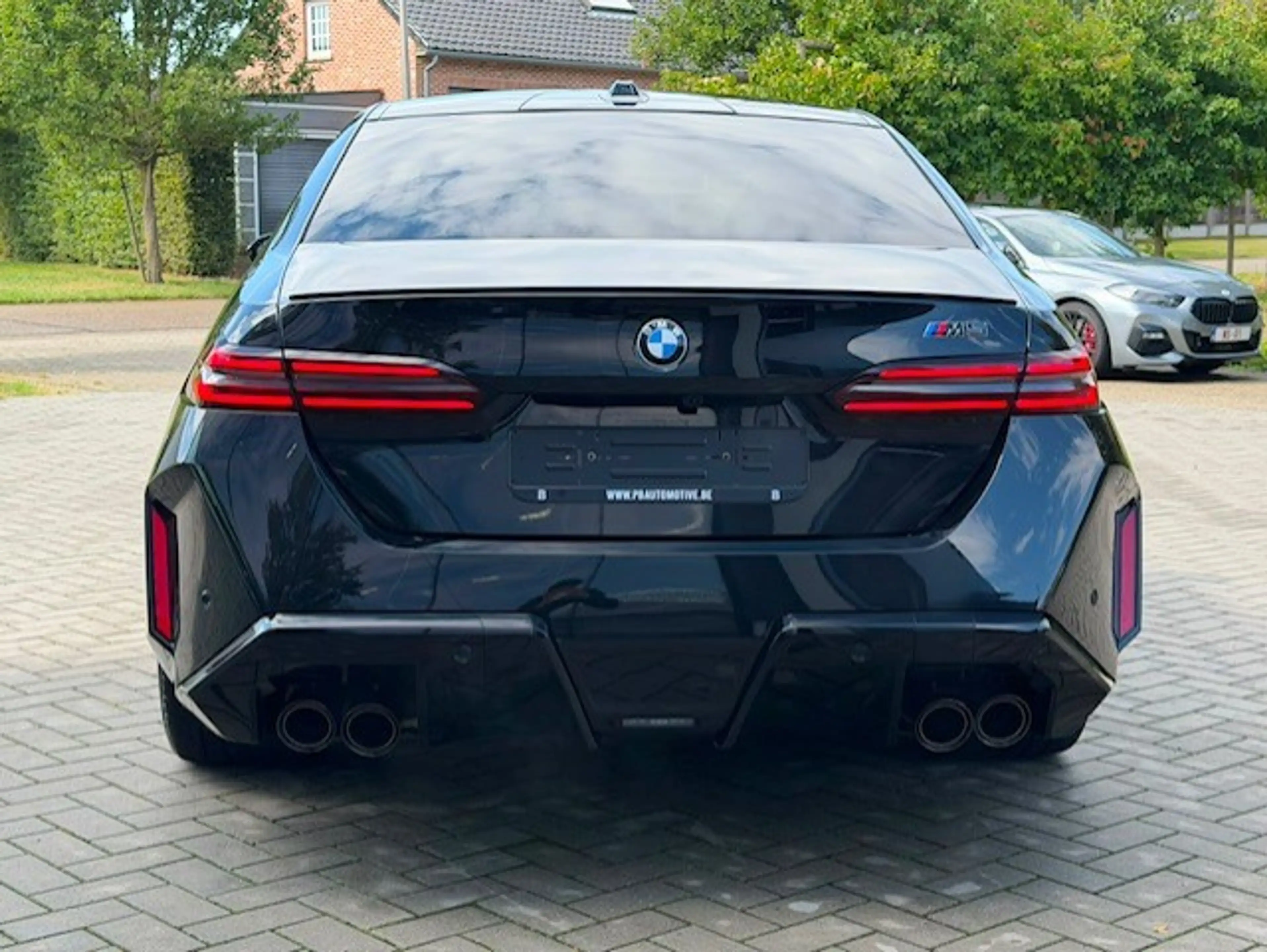 BMW M5 M5 PHEV 4.4 AS (535 kW) — photo 9