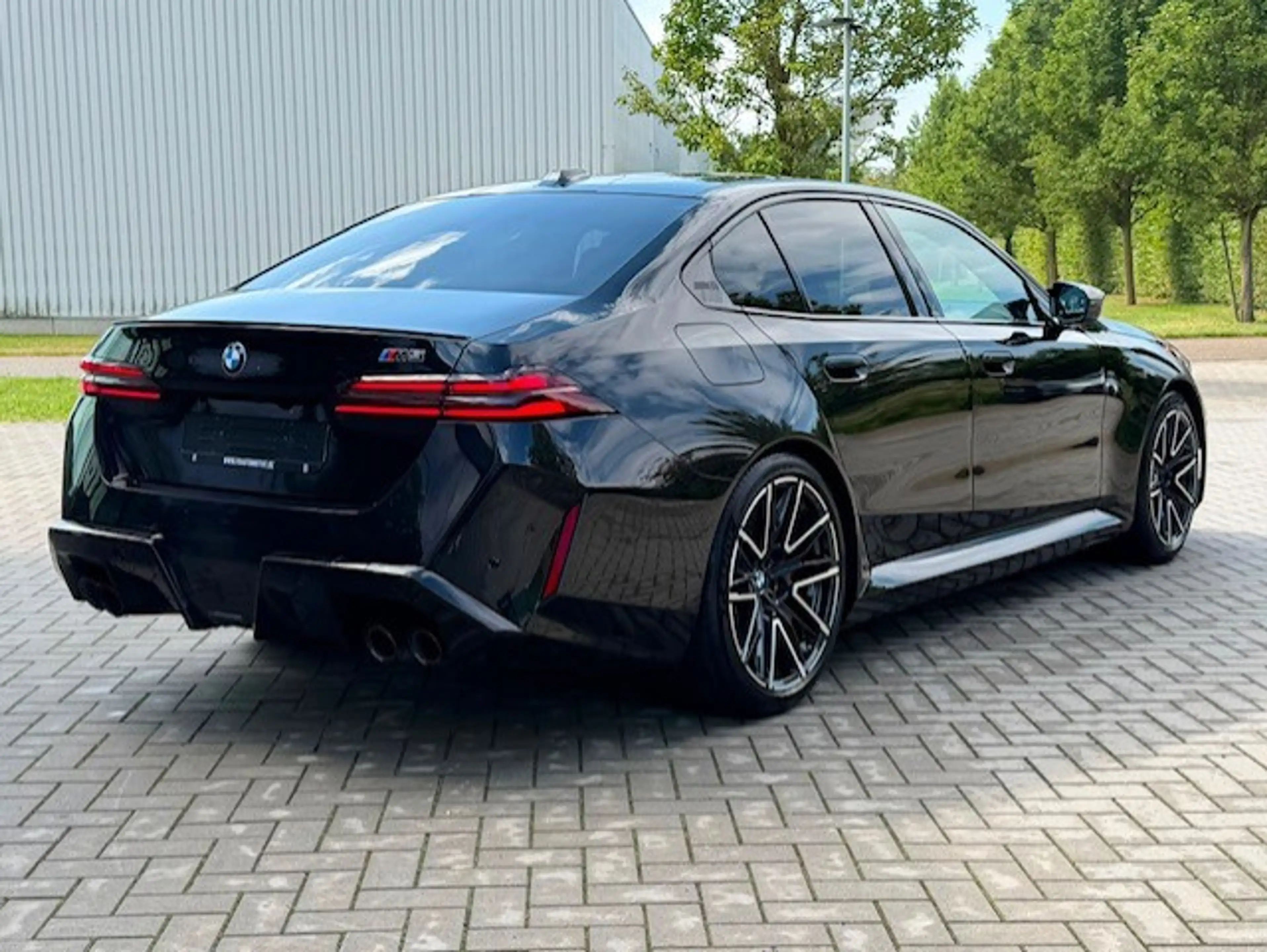 BMW M5 M5 PHEV 4.4 AS (535 kW) — photo 5
