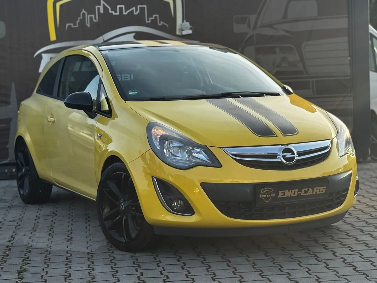 Opel Corsa 1.4 Turbo Color Edition *EURO 5* KLIMA * Geel - 2