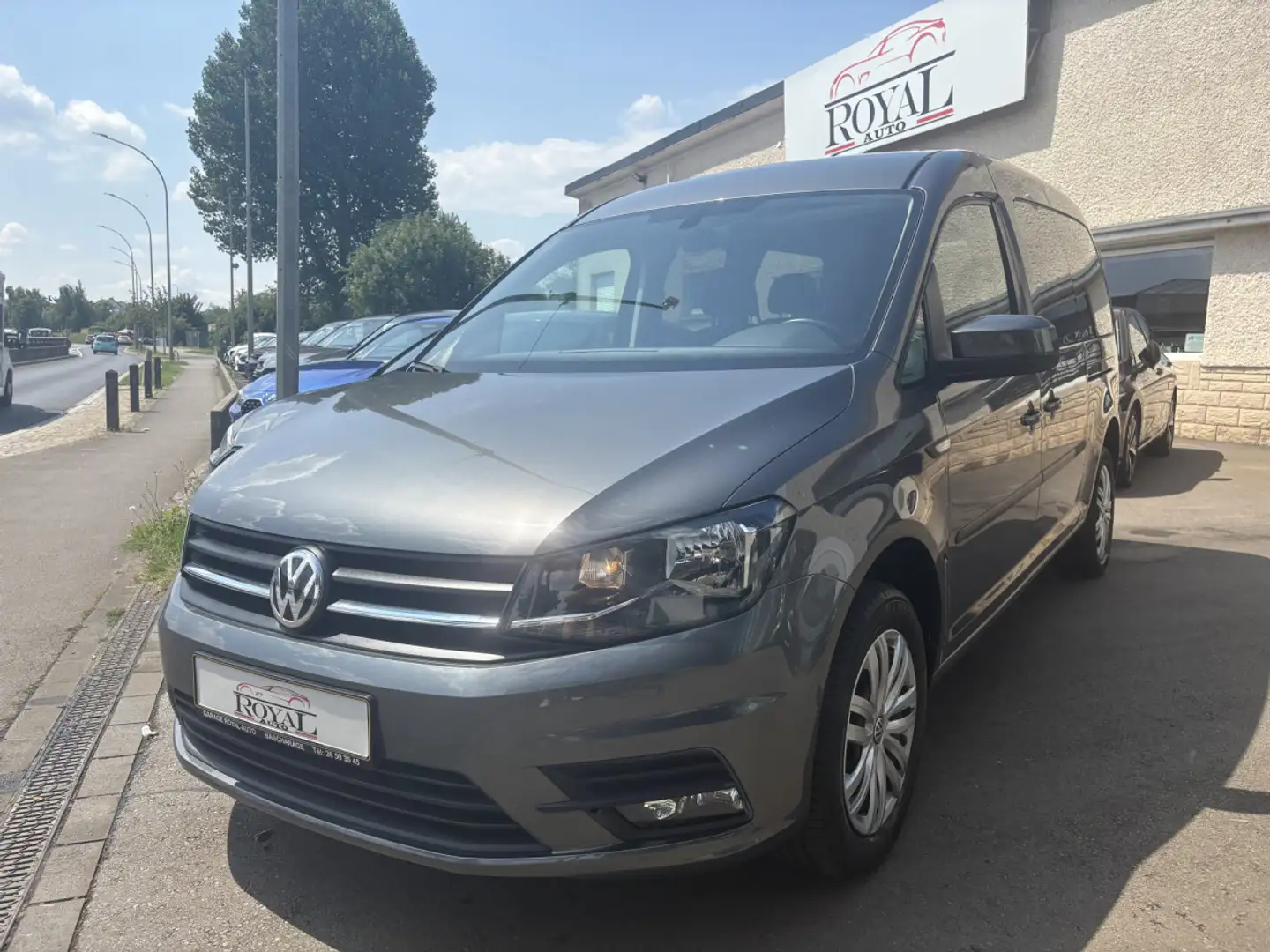 Volkswagen Caddy Maxi 2.0 TDI 105 CV TRENDLINE 7 PLACES Gris - 1