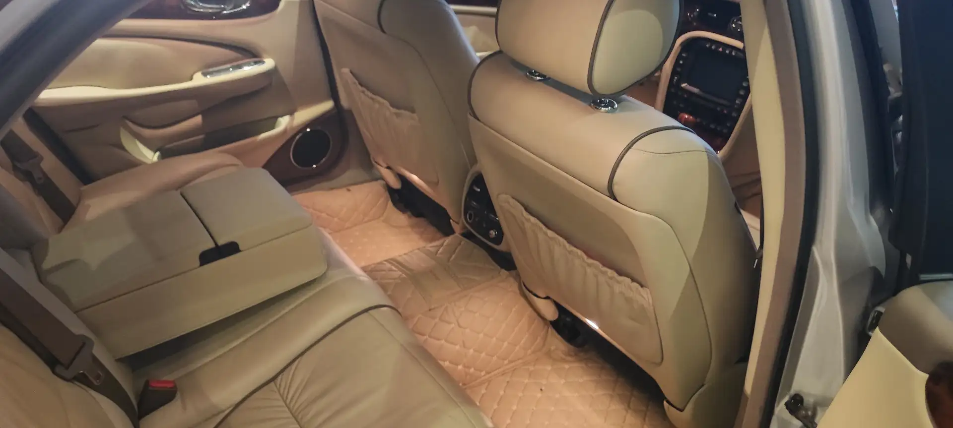 Jaguar XJ8 XJ8 4.2 Langversion,1.Hand,.Manufaktur Leder beige - 2