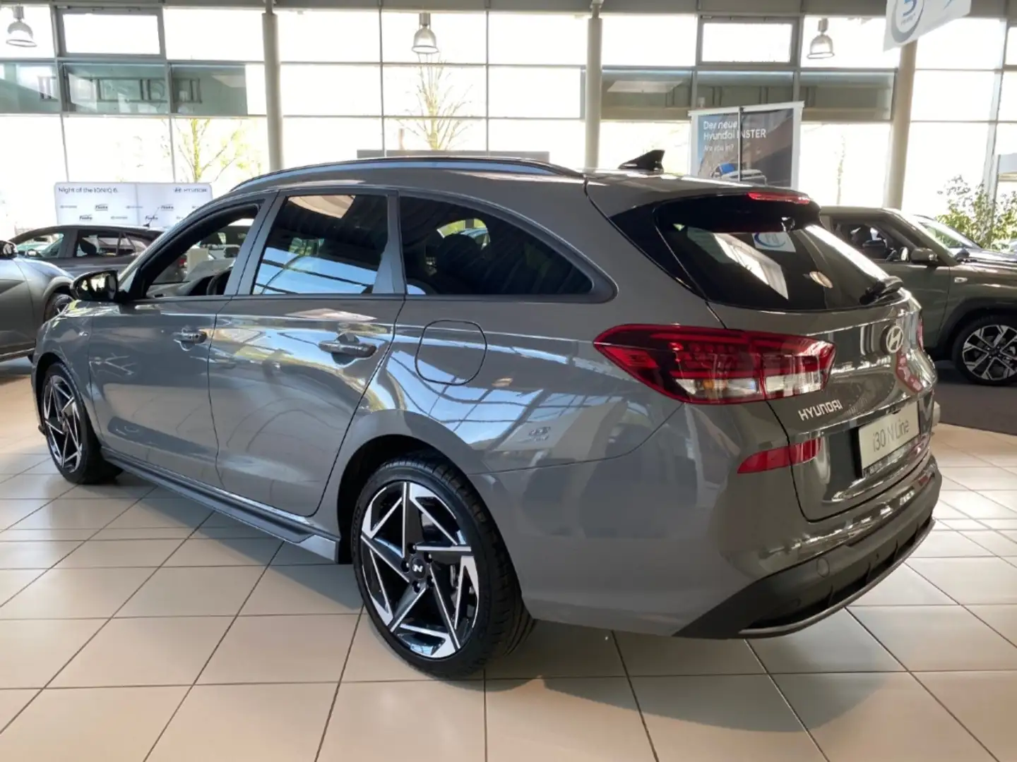 Hyundai i30 CW Kombi N Line Mild-Hybrid AT 1.5 T-GDI EU6e Spor Gris - 2